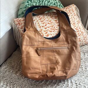 Elegant Tan Leather Tote Bag